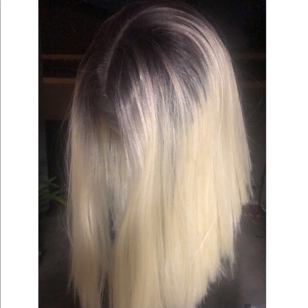 Ombré blonde wig